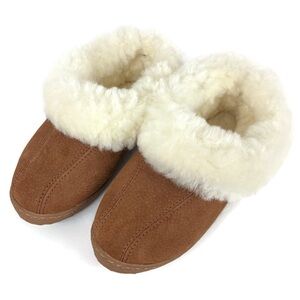 Old Friend Juliet Sheepskin Slip On Cozy Slippers in Medium Chestnut Brown